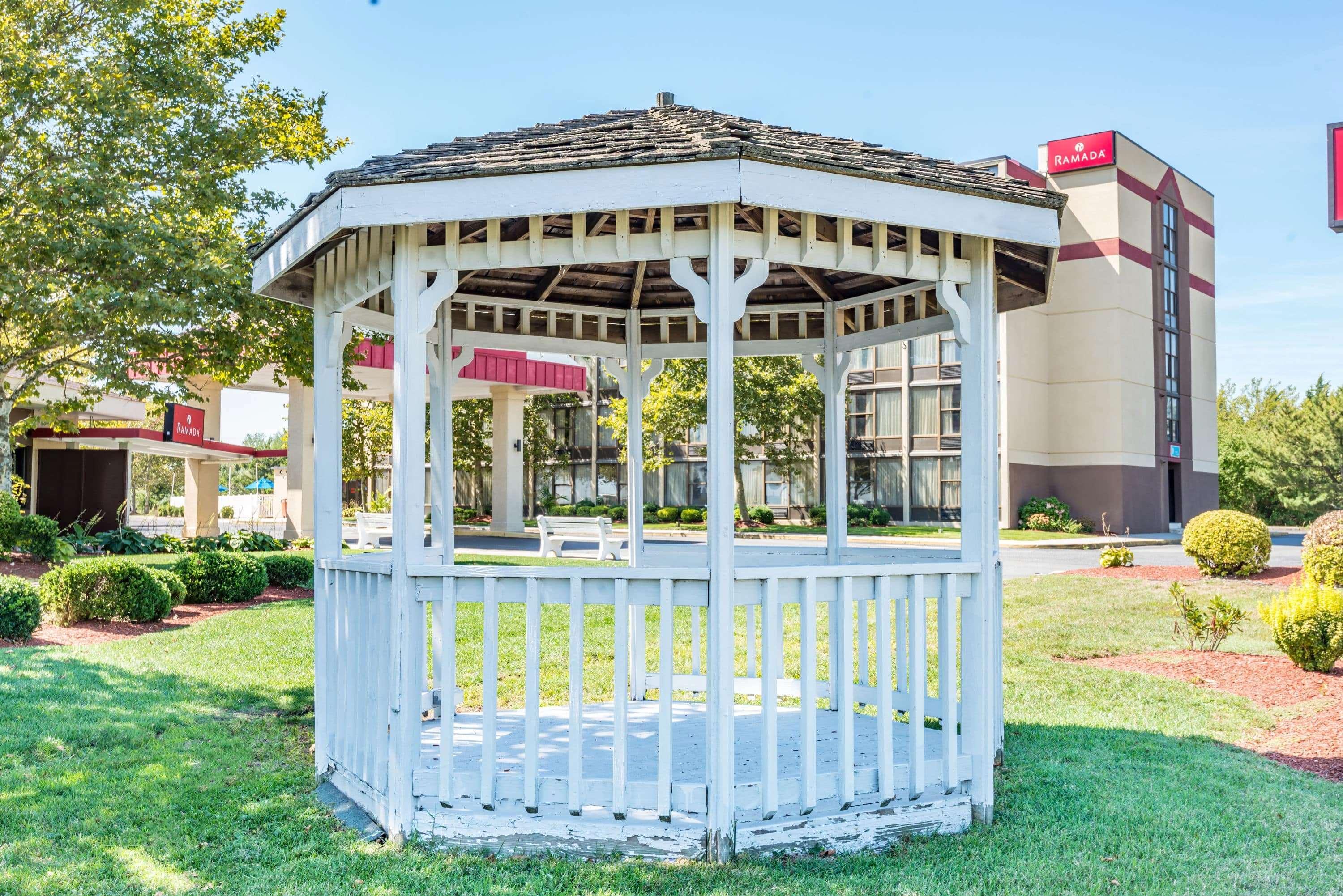 Ramada By Wyndham West Atlantic City Egg Harbor Township Esterno foto